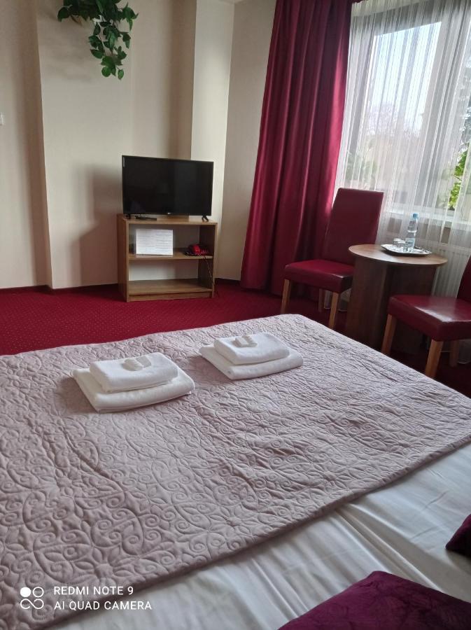 Hotel Harmonia Biała Podlaska Esterno foto