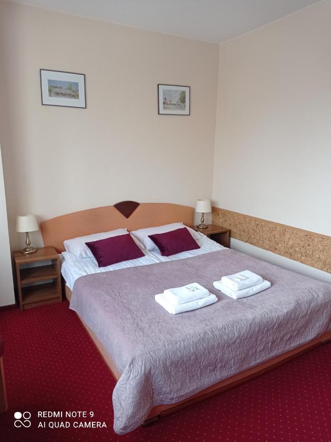 Hotel Harmonia Biała Podlaska Esterno foto