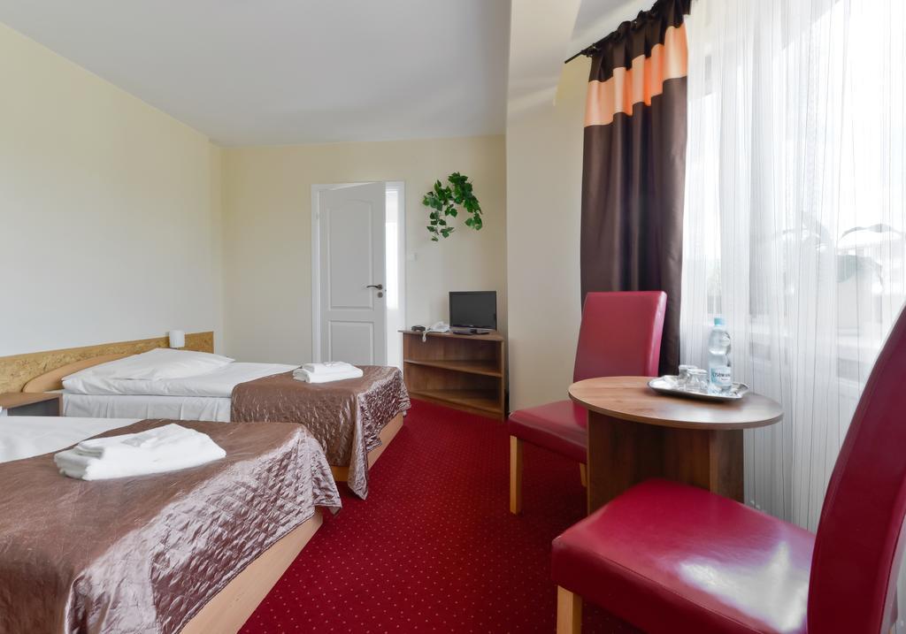 Hotel Harmonia Biała Podlaska Esterno foto
