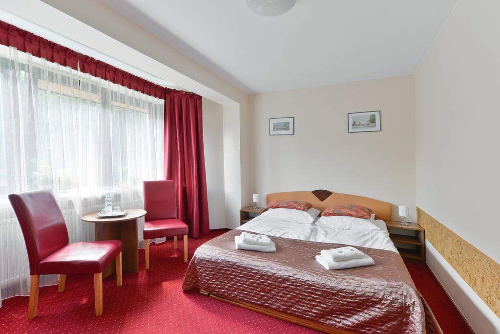 Hotel Harmonia Biała Podlaska Esterno foto