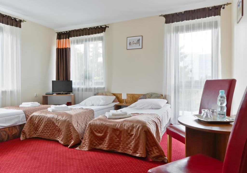 Hotel Harmonia Biała Podlaska Esterno foto
